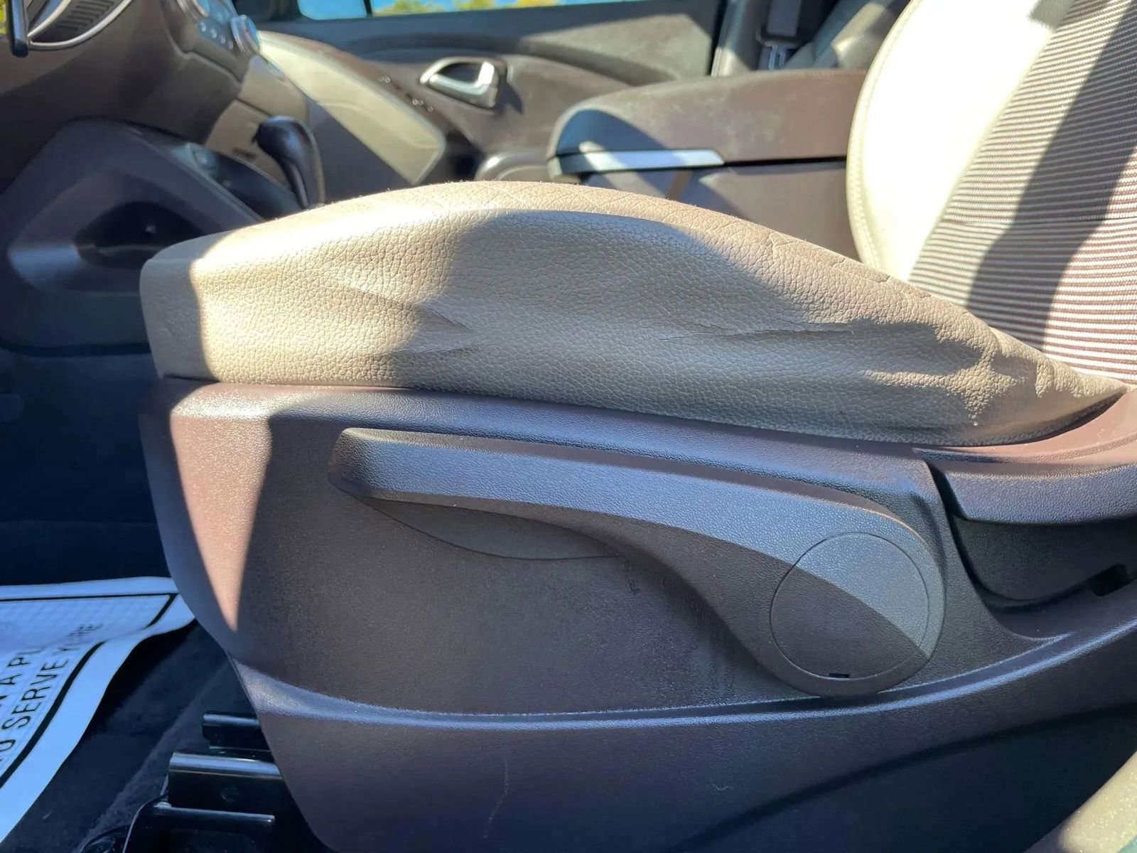 Used 2013 Hyundai Tucson GLS image 24