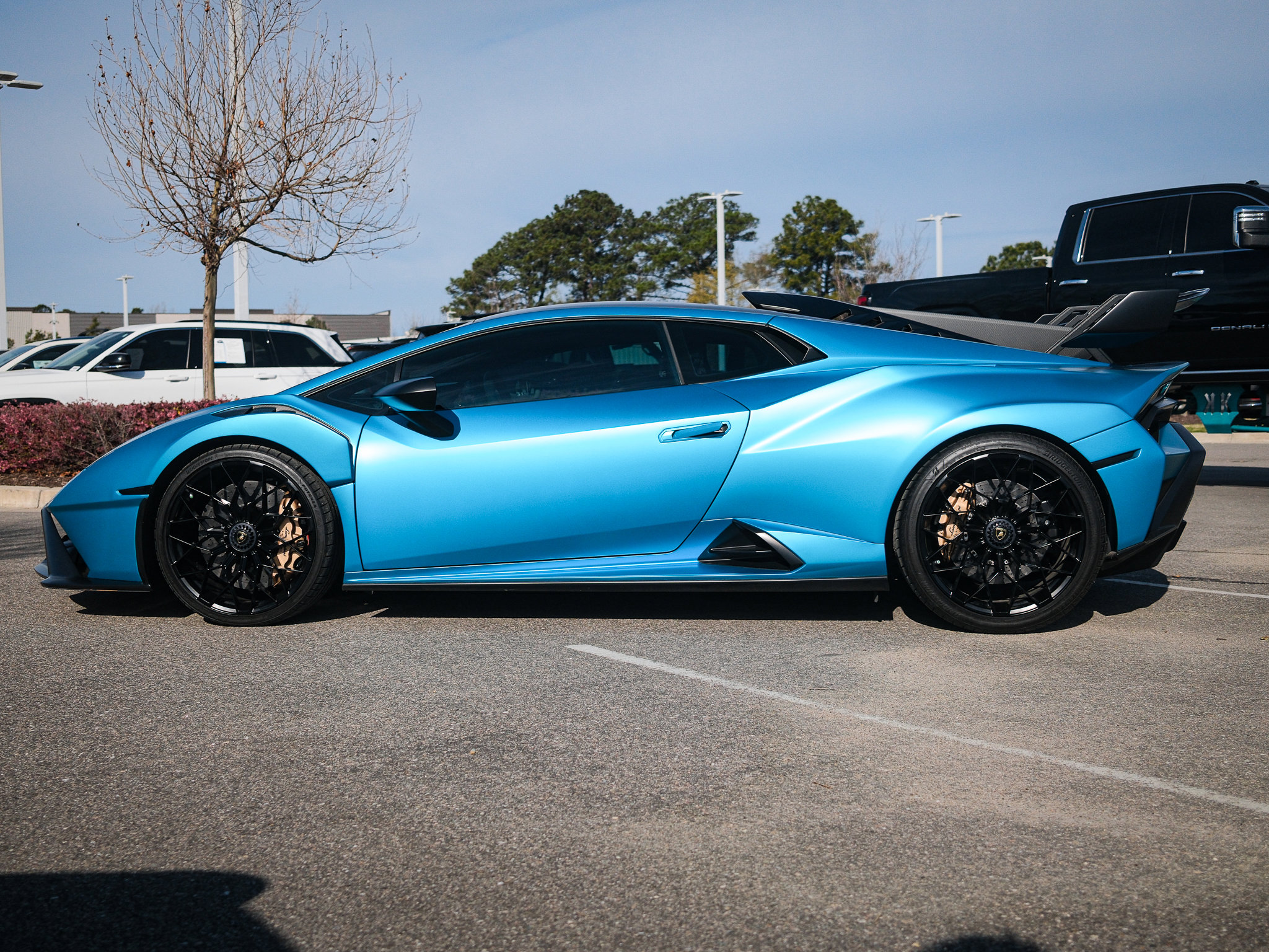 Used 2022 Lamborghini Huracan STO image 9