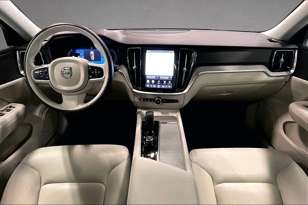 Certified 2025 Volvo V60 B5 Cross Country Plus AWD/4WD image 8