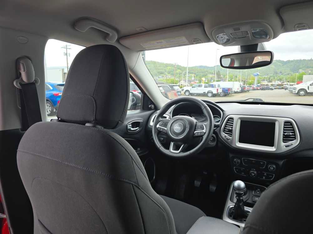 Used 2018 Jeep Compass Sport AWD/4WD image 10