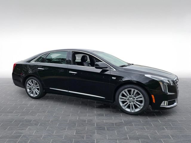 Used 2019 Cadillac XTS Luxury FWD image 3