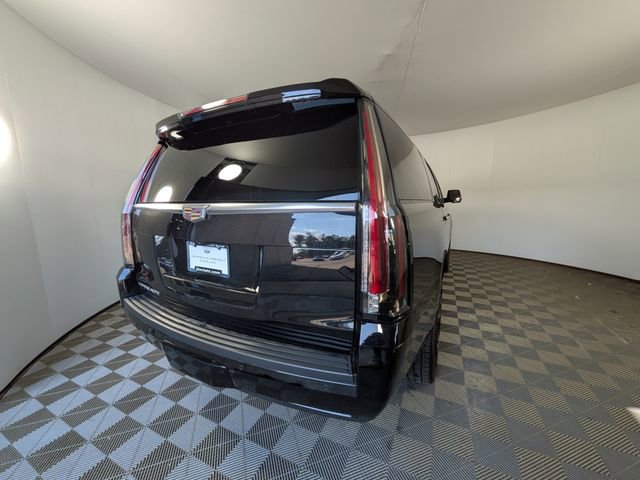 Used 2017 Cadillac Escalade ESV Premium Luxury image 5