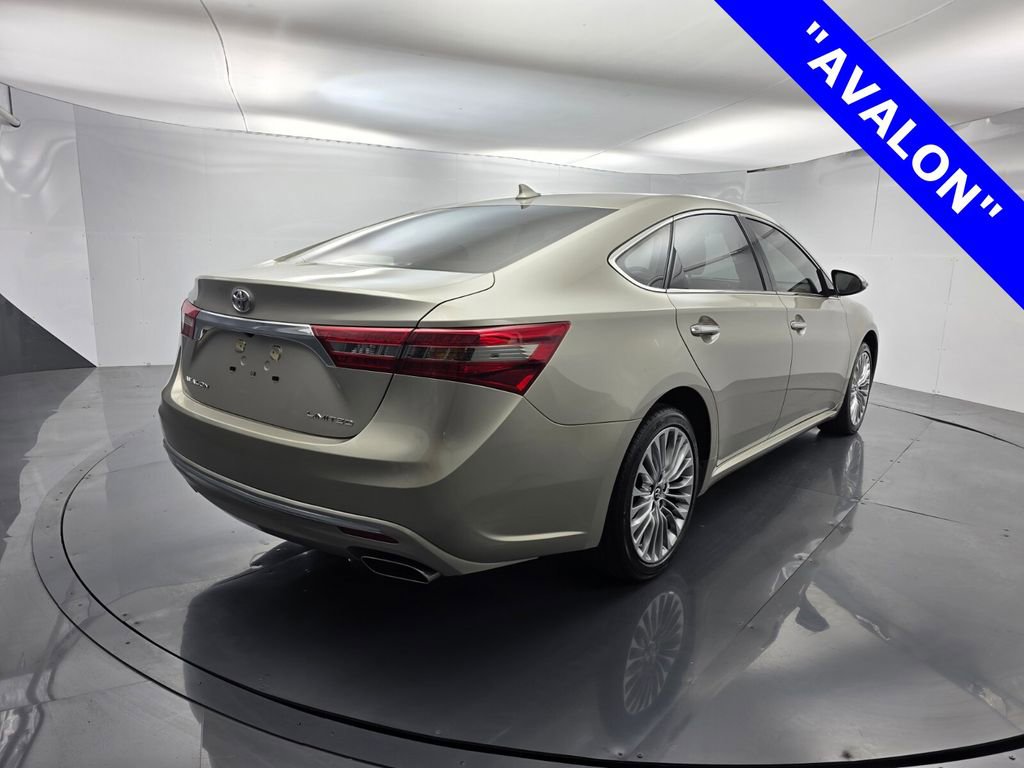 Used 2017 Toyota Avalon Limited image 4