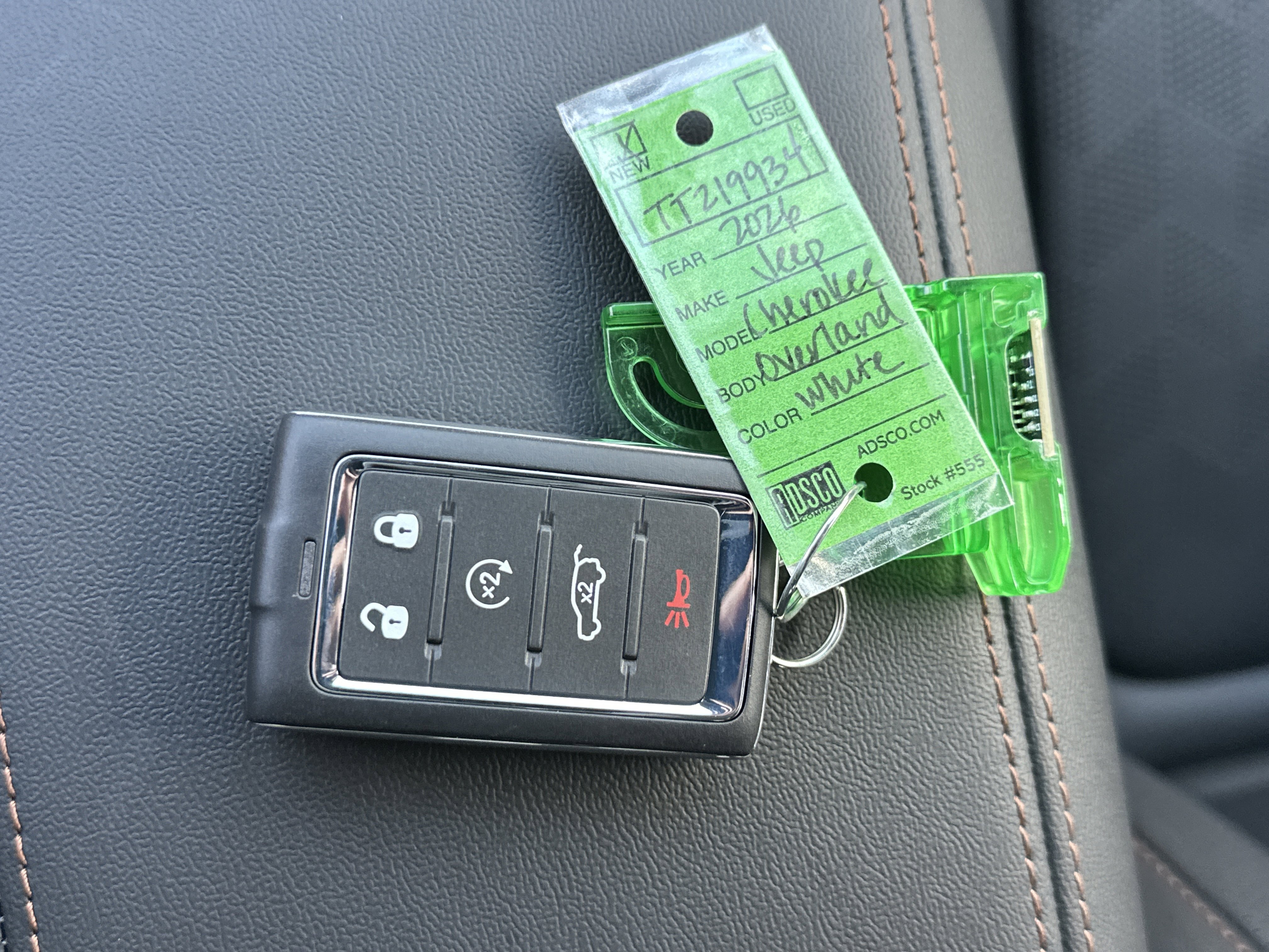 New 2026 Jeep Cherokee Overland w/ Advanced Pro Tech Group image 3