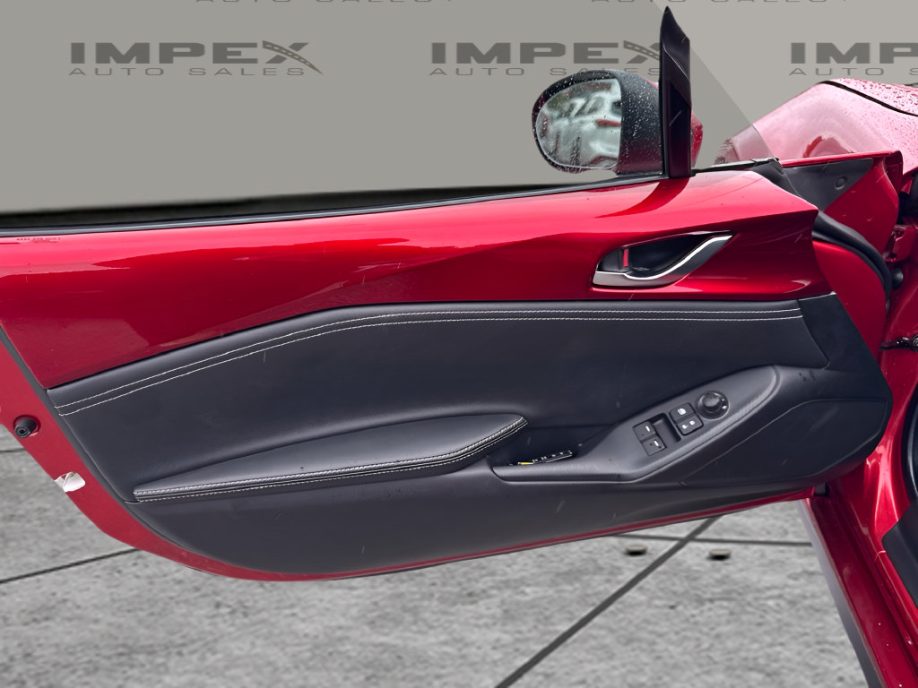 Used 2026 MAZDA MX-5 Miata RF Grand Touring RWD image 24