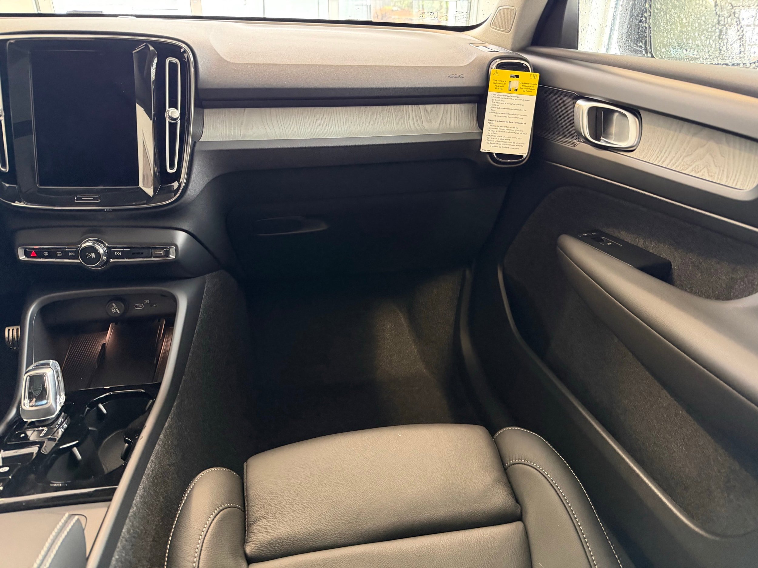 New 2026 Volvo XC40 B5 Plus w/ Protection Package Premier AWD/4WD image 24