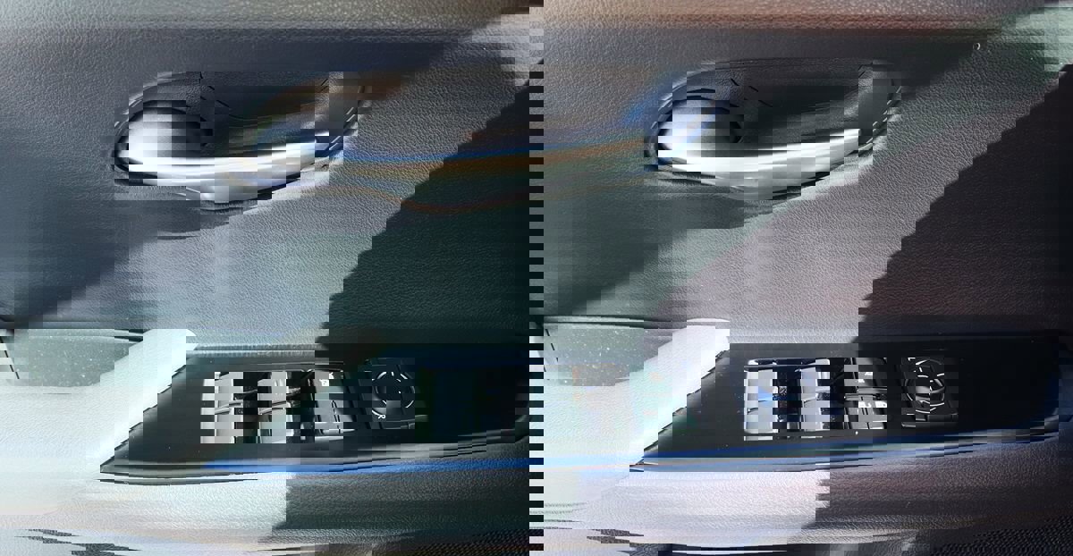 Used 2019 Lexus UX 200 F Sport w/ F Sport Premium Package image 41