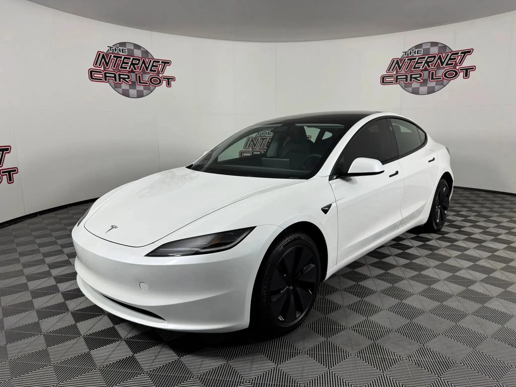 Used 2025 Tesla Model 3 Long Range RWD image 3