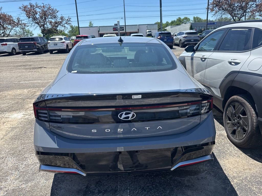 Certified 2025 Hyundai Sonata SEL FWD image 4
