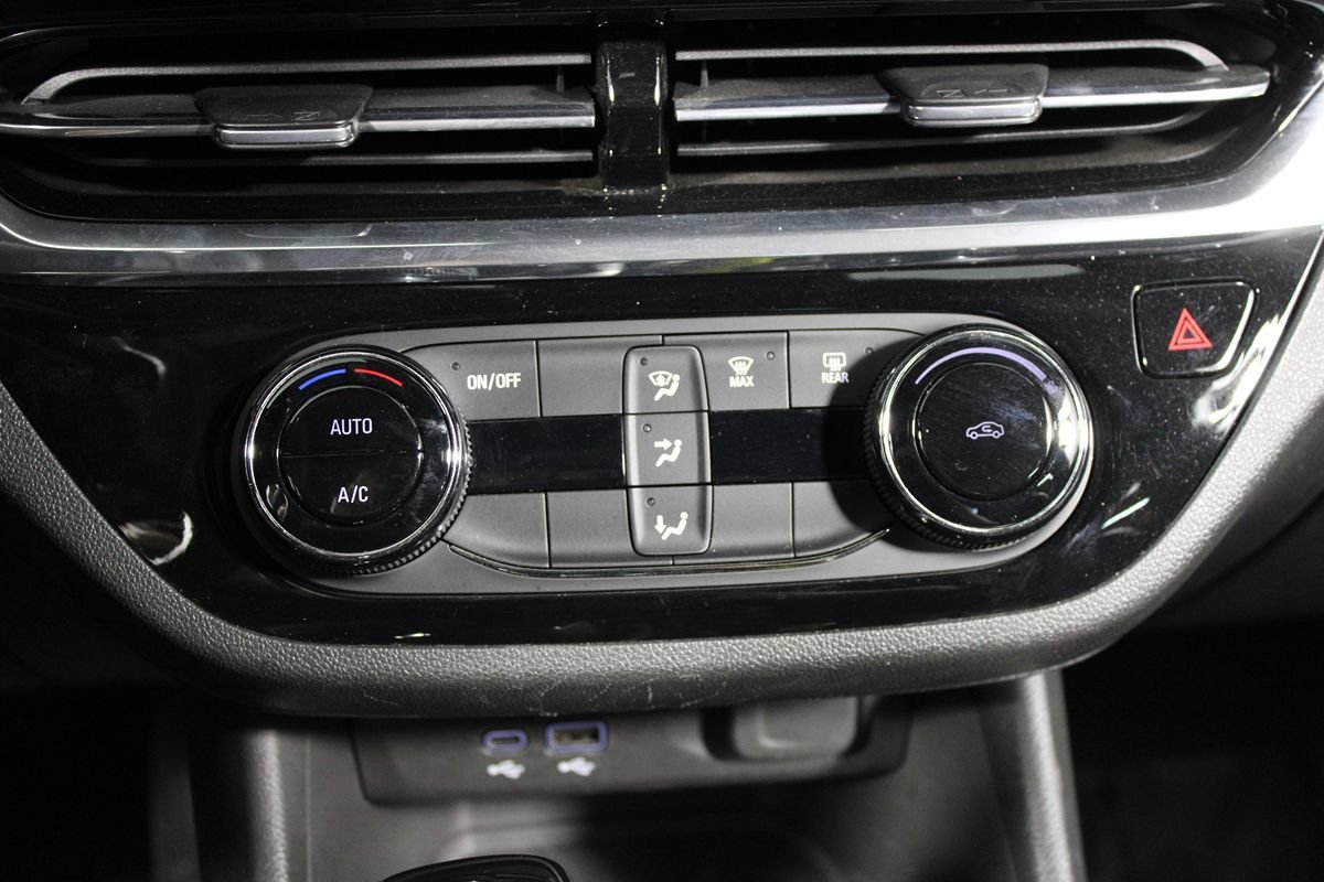 Used 2025 Buick Envista Sport Touring FWD image 17