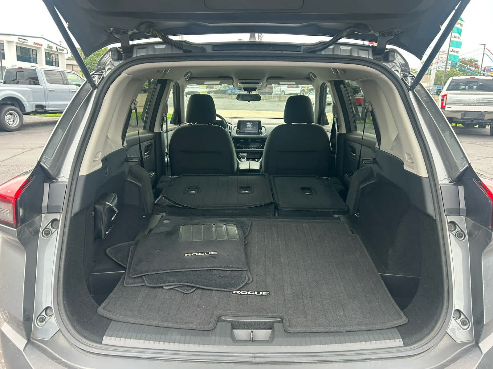 Used 2021 Nissan Rogue SV AWD/4WD image 8