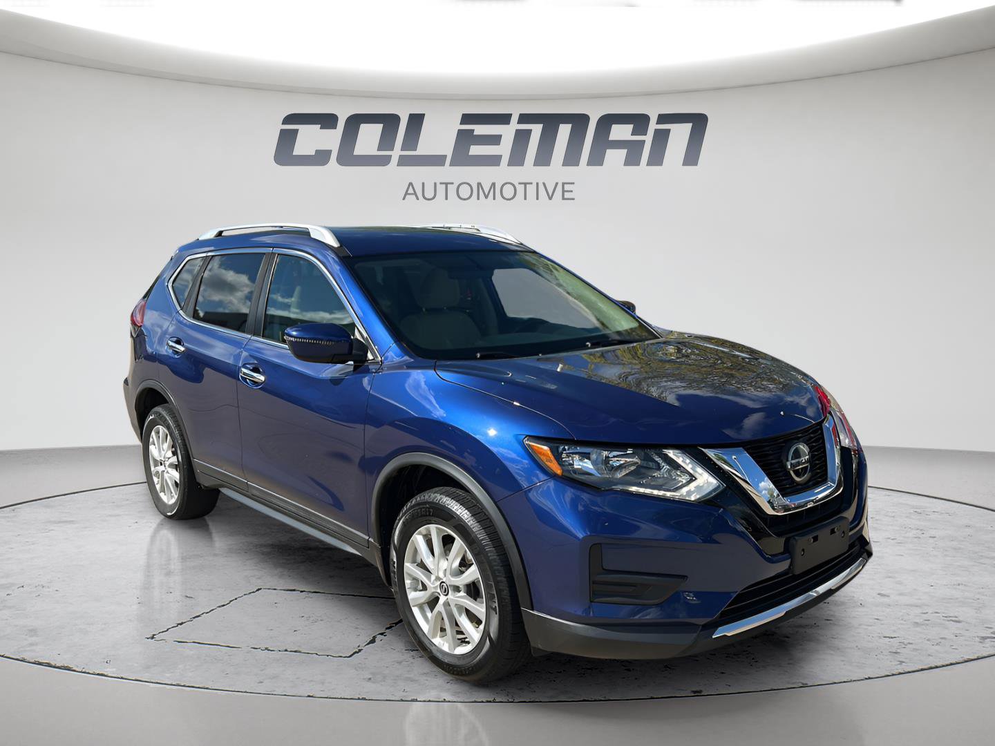 Used 2018 Nissan Rogue SV AWD/4WD image 2