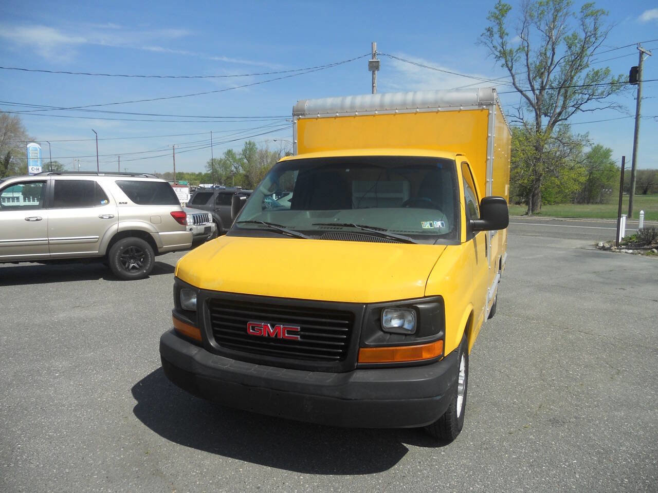 Used 2011 GMC Savana 3500 image 4