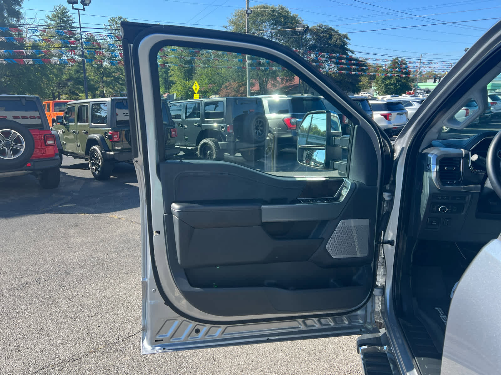 Used 2021 Ford F150 Lariat image 18