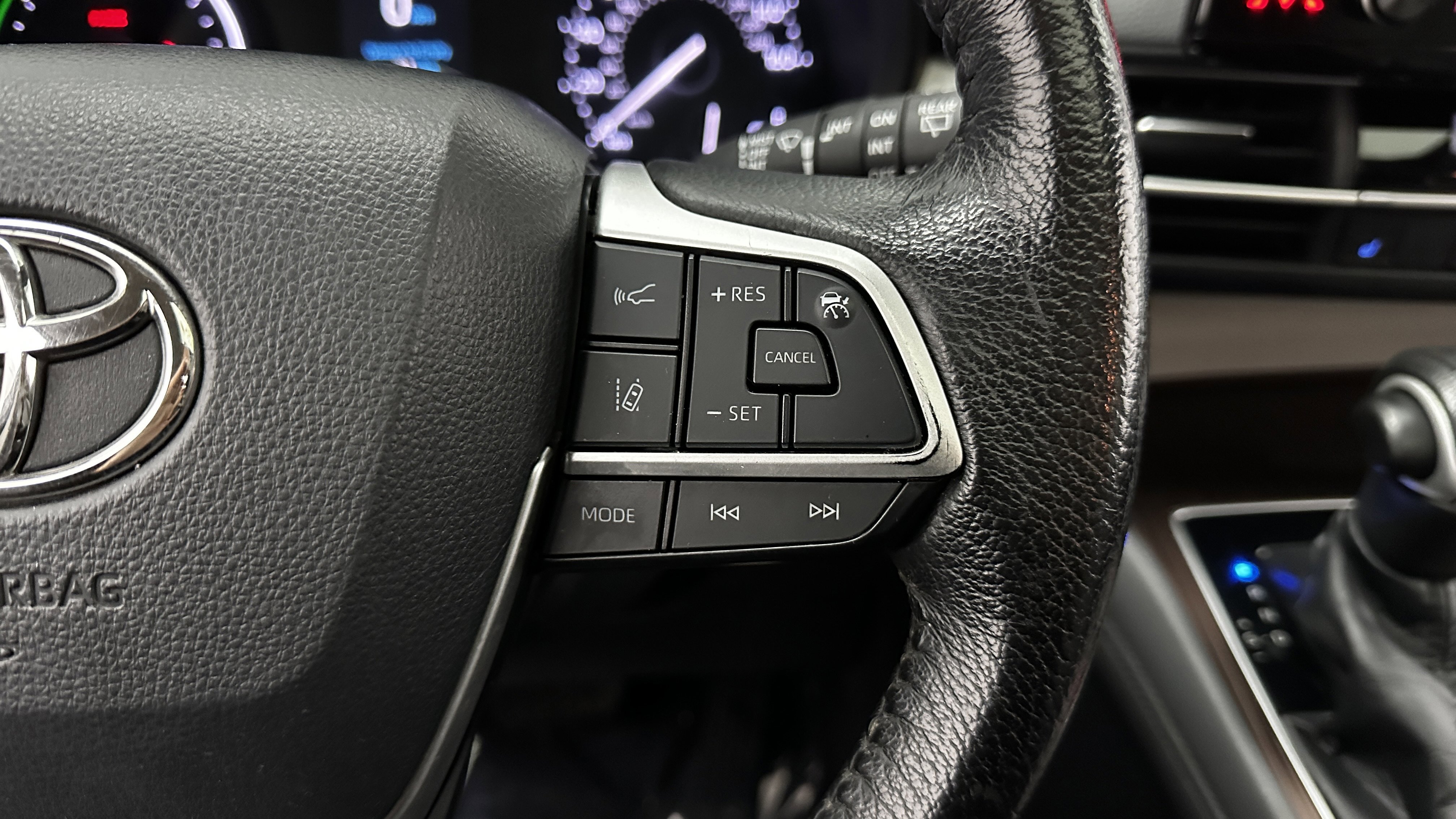 Used 2021 Toyota Sienna XLE image 19