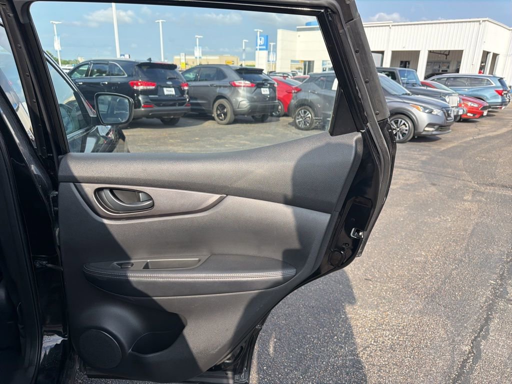 Used 2020 Nissan Rogue Sport S w/ Appearance Package image 25