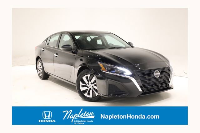 Used 2025 Nissan Altima 2.5 S image 1