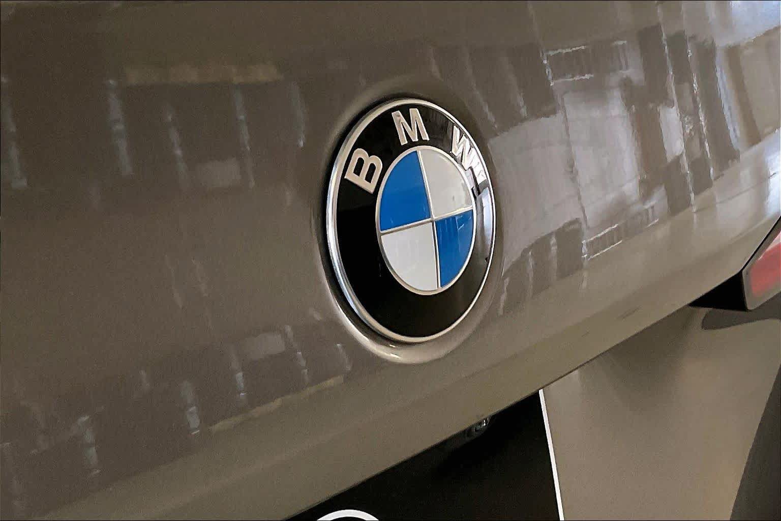 Used 2024 BMW 540i xDrive w/ Premium Package AWD/4WD image 31