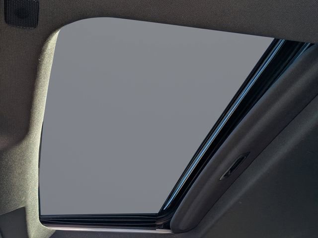 Used 2023 Chevrolet Silverado 1500 ZR2 w/ Technology Package image 21