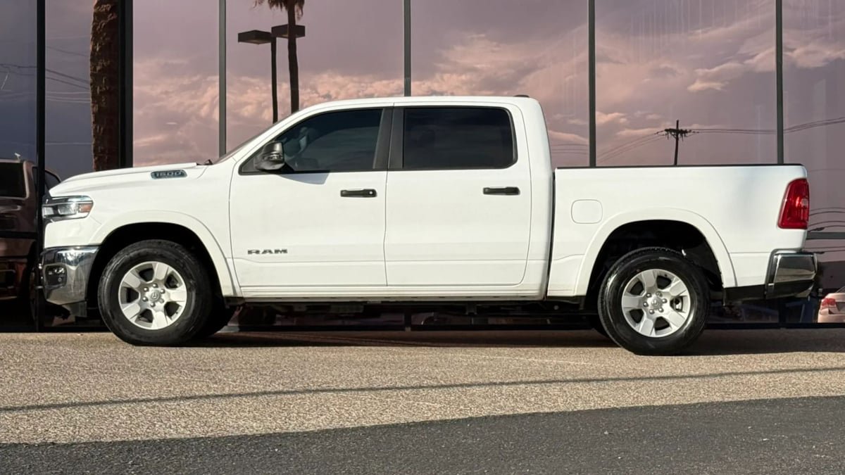 Used 2025 RAM 1500 Big Horn AWD/4WD image 5