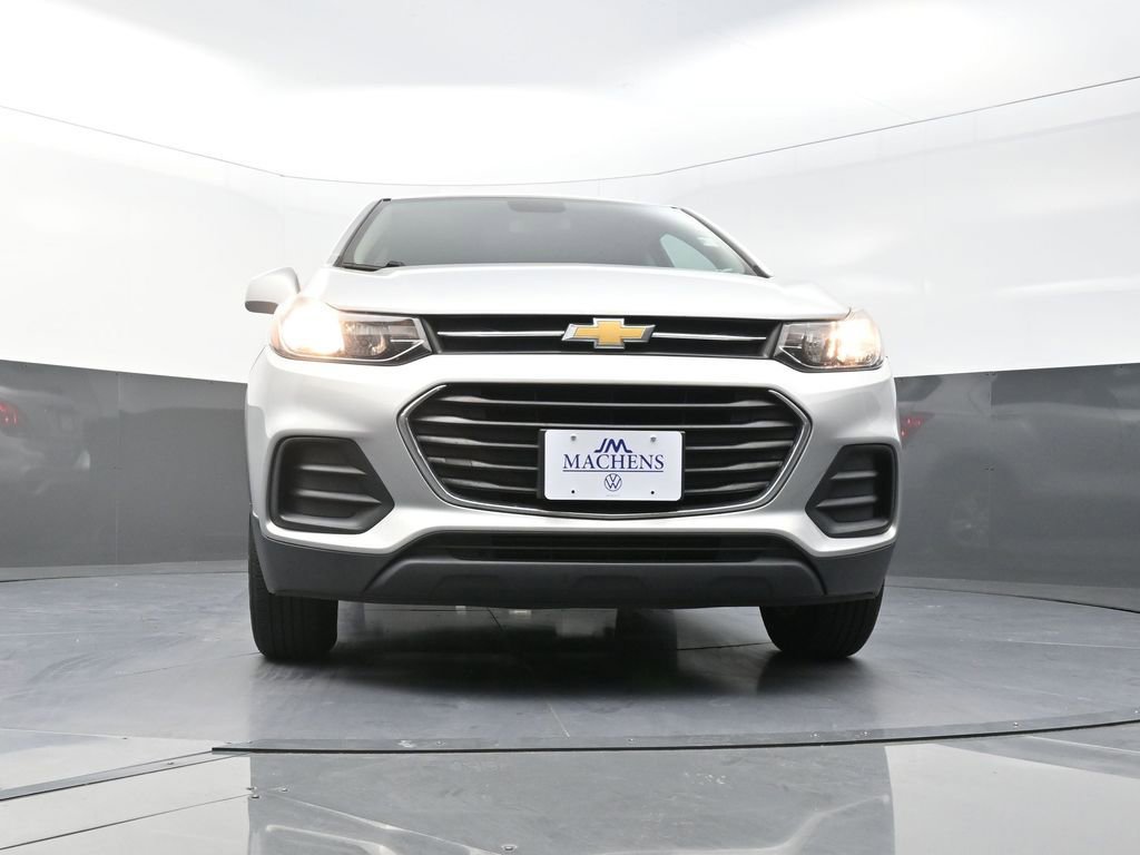 Used 2017 Chevrolet Trax LS w/ Fleet Convenience Package AWD/4WD image 24