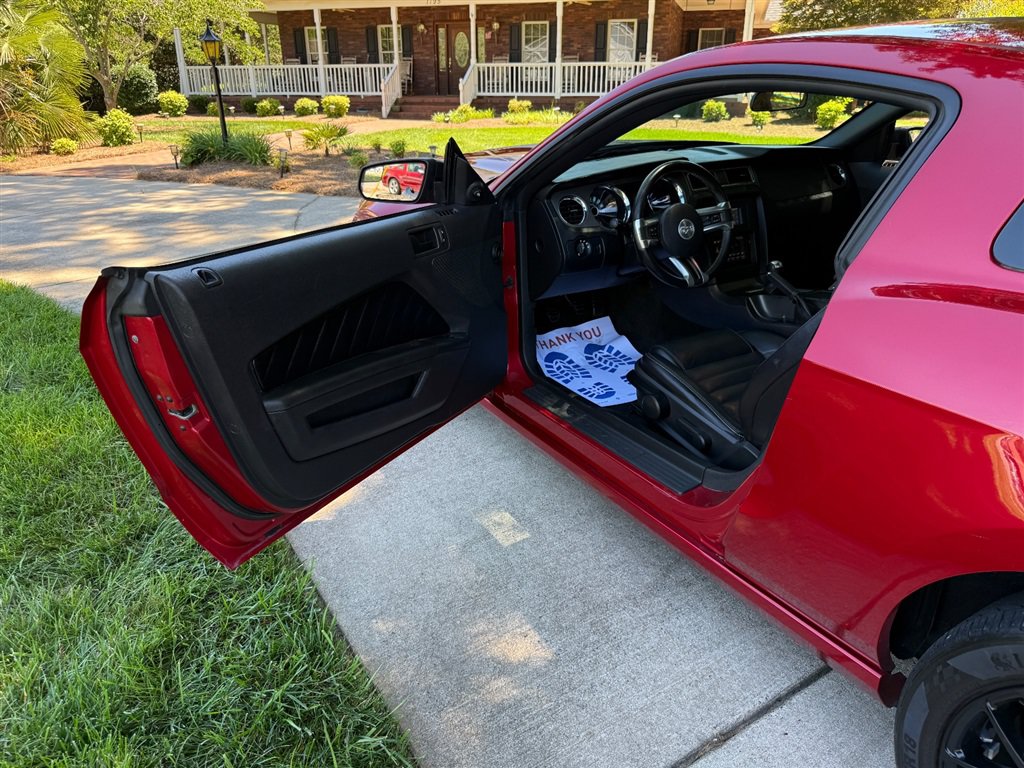 Used 2013 Ford Mustang Coupe RWD image 45