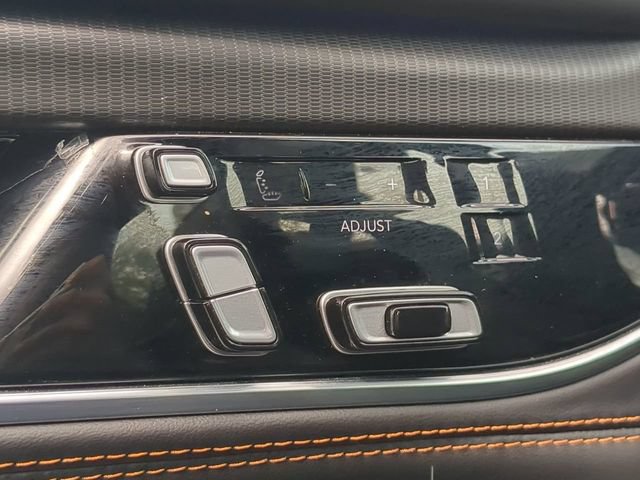 Certified 2025 Jeep Grand Wagoneer L Series III w/ Rear Seat Video Group 1 AWD/4WD image 24