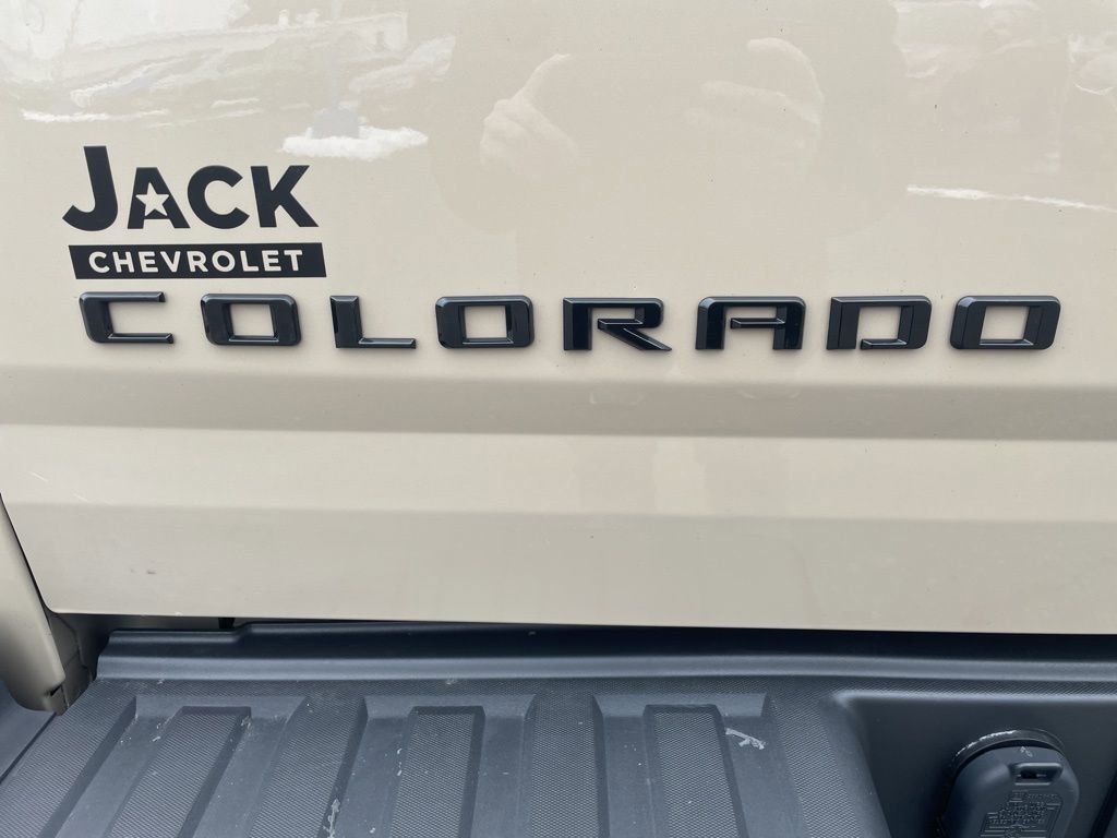 Used 2022 Chevrolet Colorado ZR2 w/ ZR2 Dusk Special Edition AWD/4WD image 7