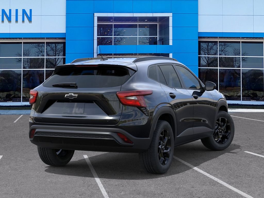 New 2026 Chevrolet Trax LT w/ Midnight Edition FWD image 5