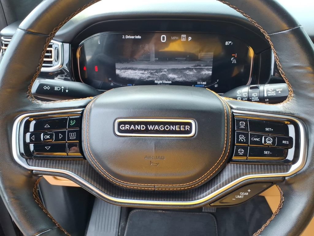 Used 2025 Jeep Grand Wagoneer Series III w/ Rear Seat Video Group 1 AWD/4WD image 5