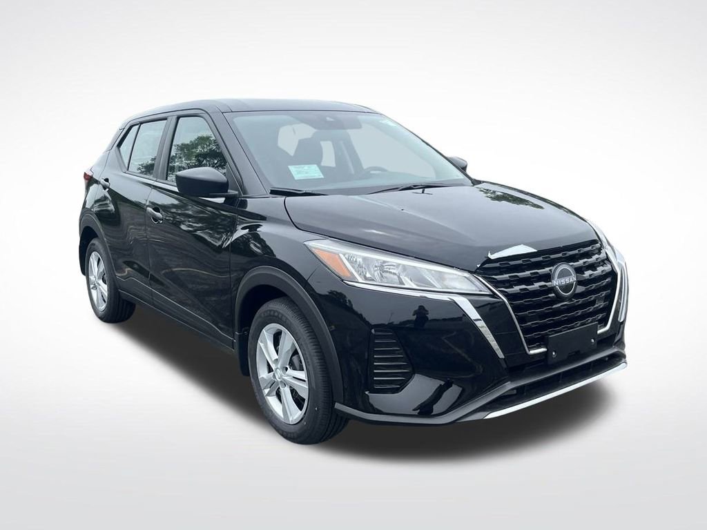 New 2025 Nissan Kicks Play S image 7