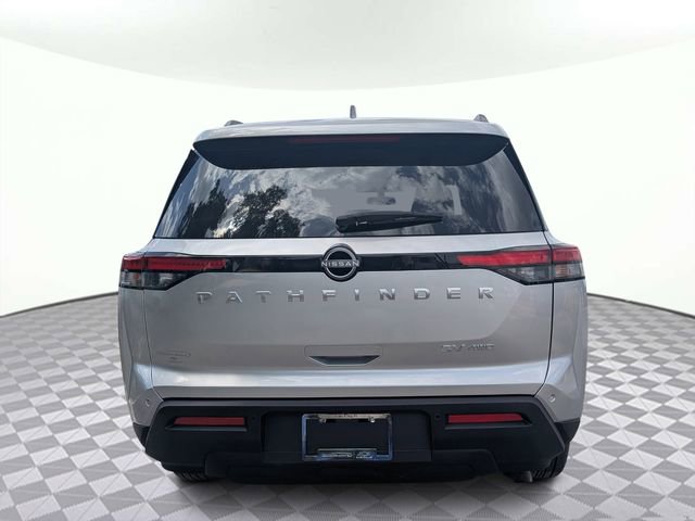 Used 2024 Nissan Pathfinder SV image 5