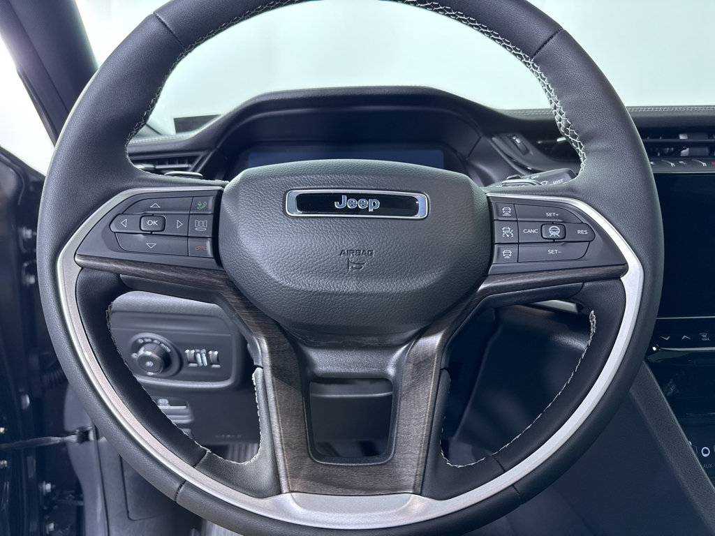 New 2026 Jeep Grand Cherokee L Limited AWD/4WD image 23