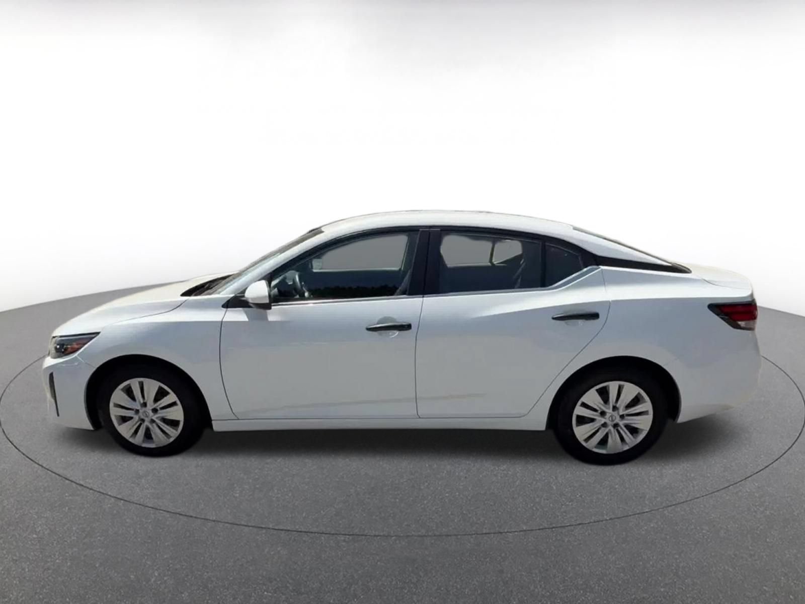 Used 2025 Nissan Sentra S FWD image 9