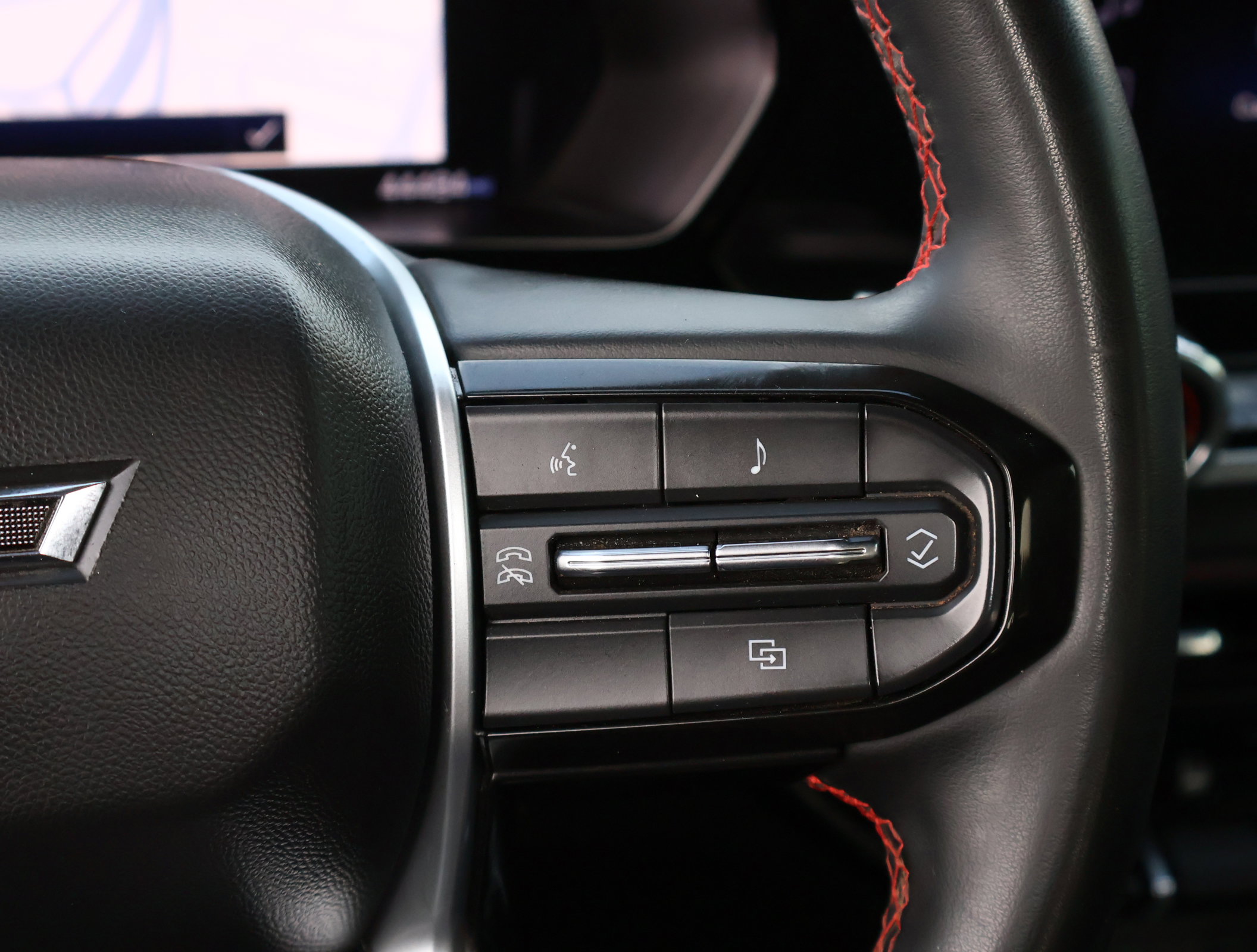 Used 2024 Chevrolet Colorado Z71 w/ Z71 Convenience Package 2 image 14