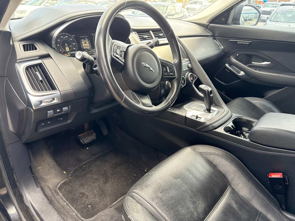 Used 2018 Jaguar E-PACE SE image 16