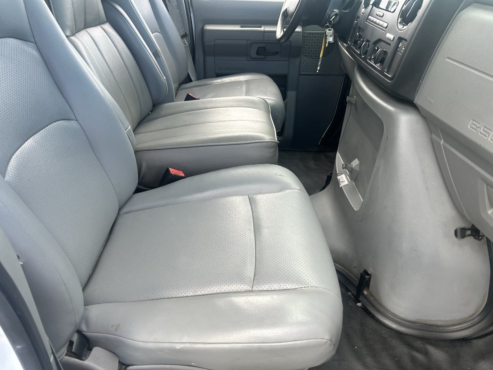 Used 2017 Ford E-350 and Econoline 350 Super Duty w/ Power Windows & Locks Group RWD image 15
