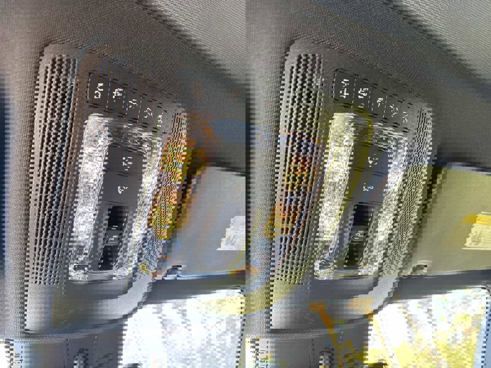 Used 2025 Mercedes-Benz GLB 250 image 34