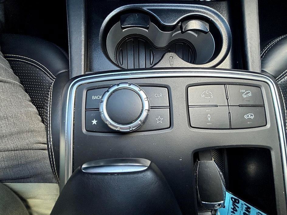 Used 2015 Mercedes-Benz ML 63 AMG 4MATIC image 32