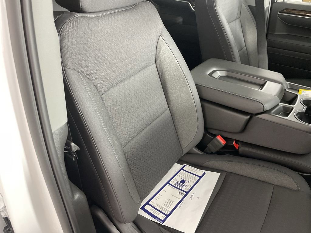 Used 2025 GMC Sierra 1500 SLE image 28