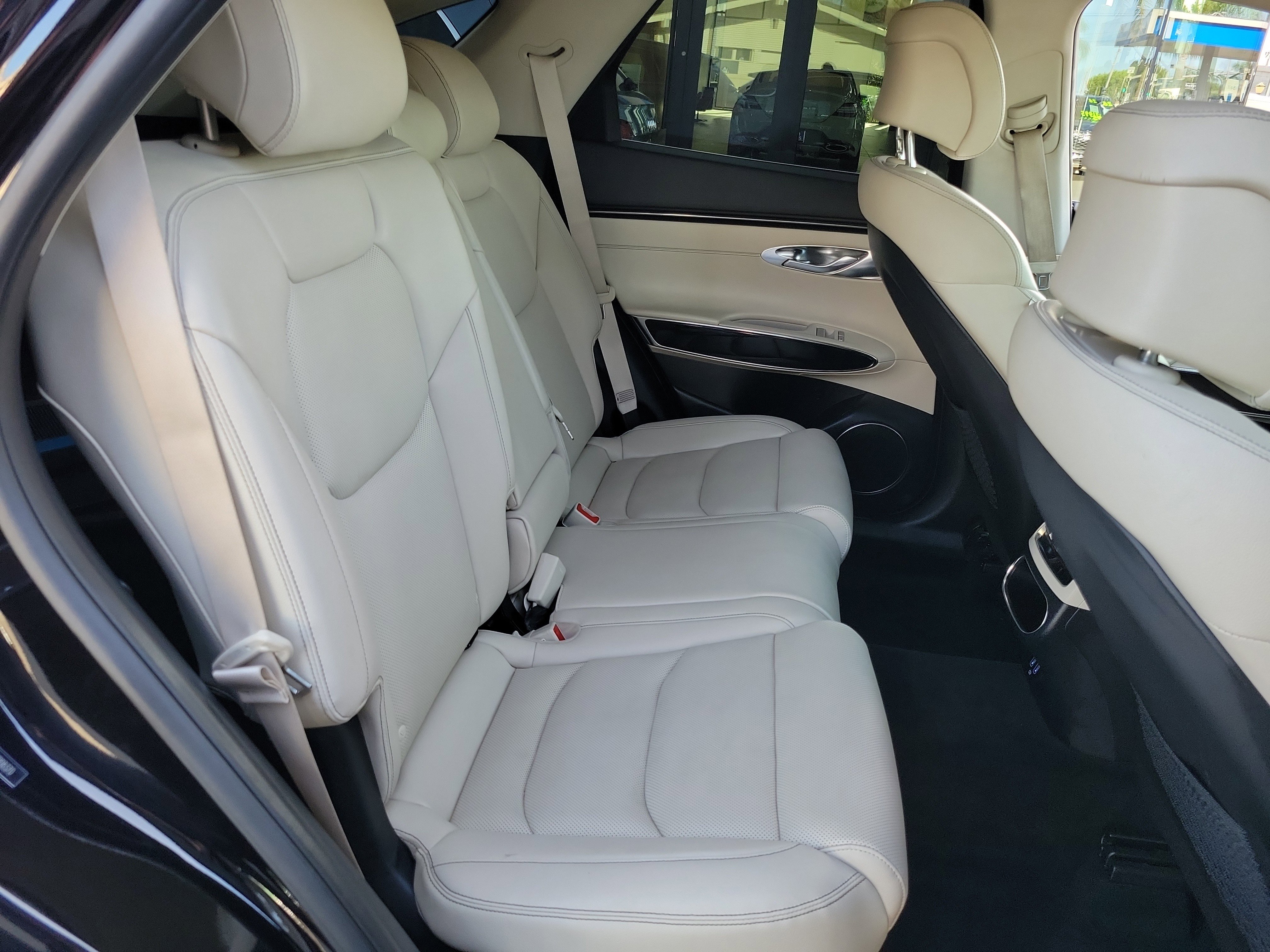 Certified 2024 Genesis GV70 2.5T AWD/4WD image 22