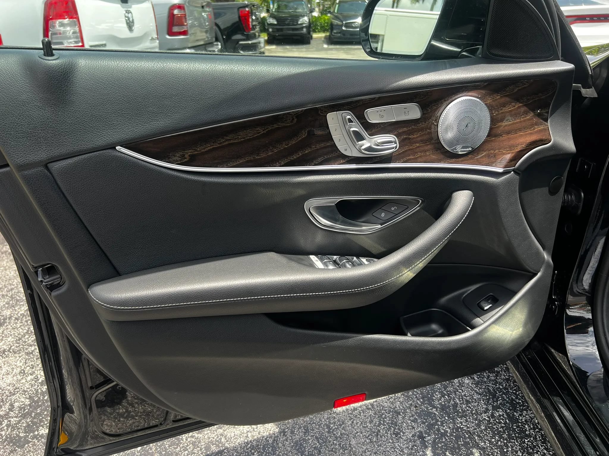 Used 2019 Mercedes-Benz E 450 4MATIC Sedan w/ Premium Package image 27