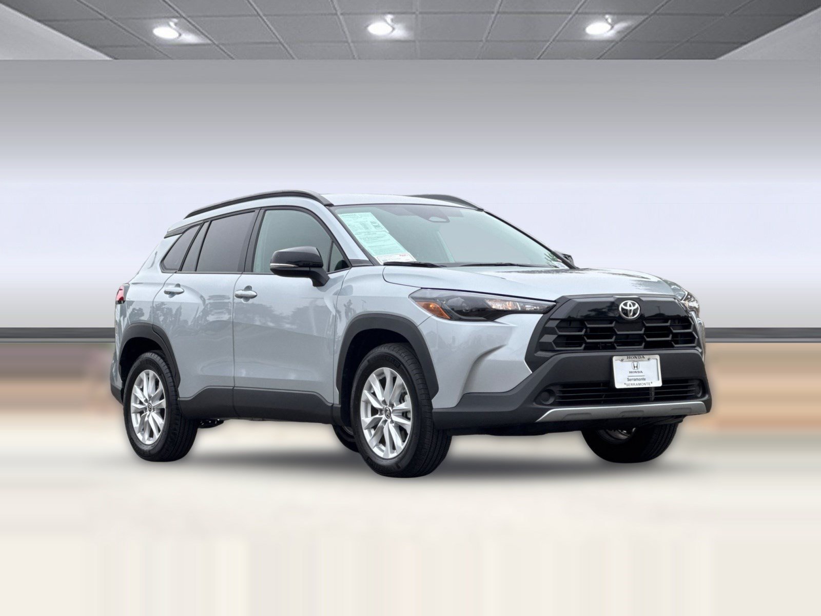 Used 2026 Toyota Corolla Cross LE FWD image 6