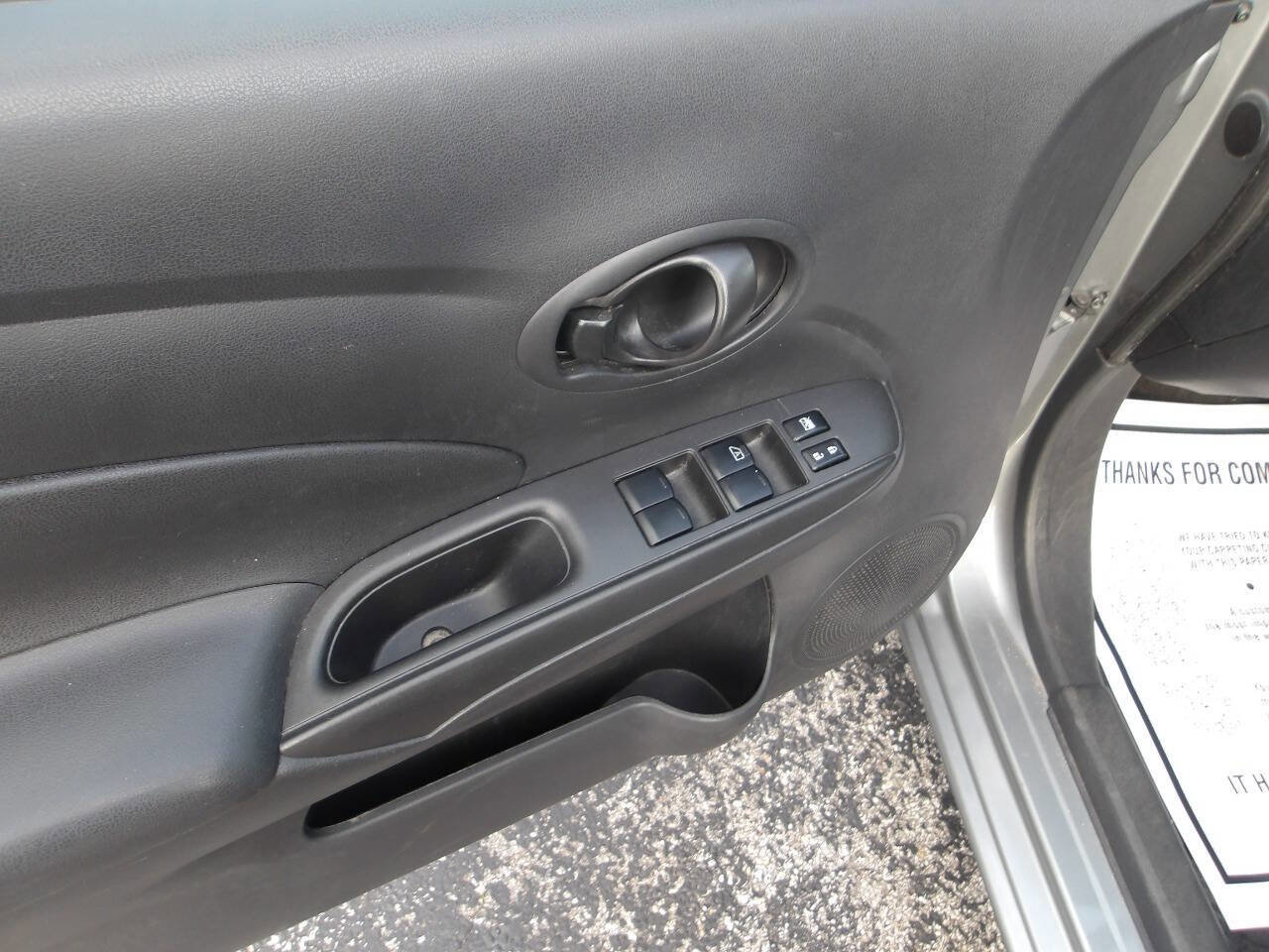 Used 2012 Nissan Versa SV image 9