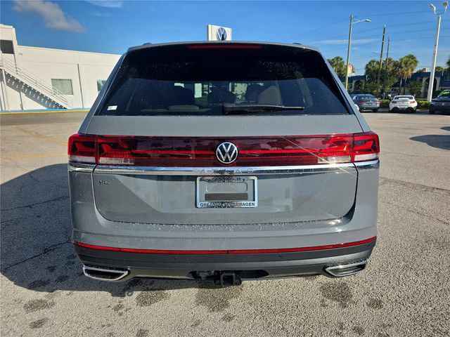 New 2026 Volkswagen Atlas SE FWD image 3