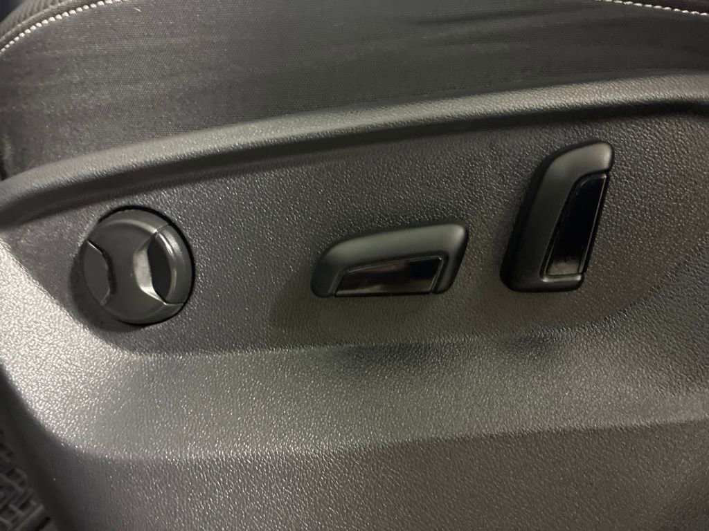 Used 2022 Volkswagen Atlas Cross Sport SE image 20