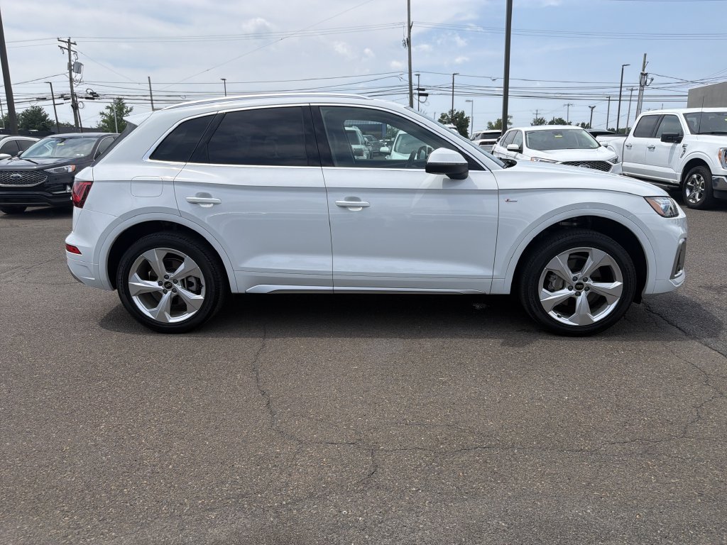 Used 2023 Audi Q5 2.0T Premium Plus w/ Premium Plus Package AWD/4WD image 6