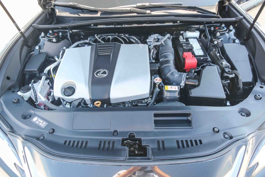 Certified 2024 Lexus ES 350 w/ Premium Package FWD image 27