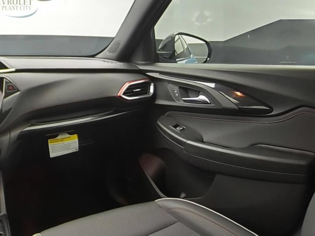Used 2023 Chevrolet TrailBlazer RS w/ Sun and Liftgate Package AWD/4WD image 15