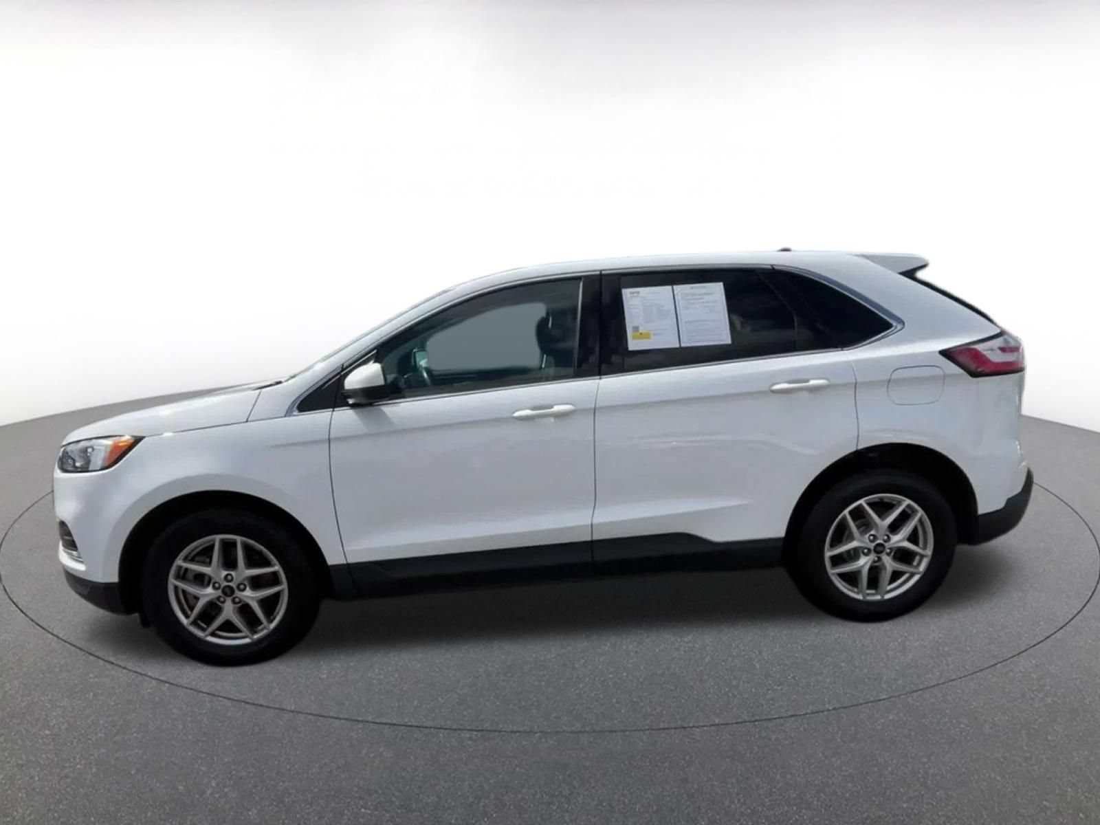 Used 2024 Ford Edge SEL AWD/4WD image 8